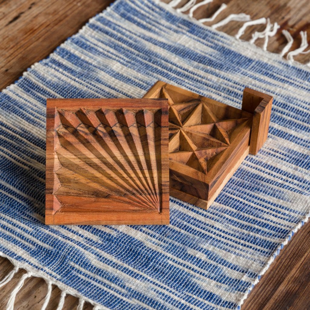 Wooden coaster set with stand on mat