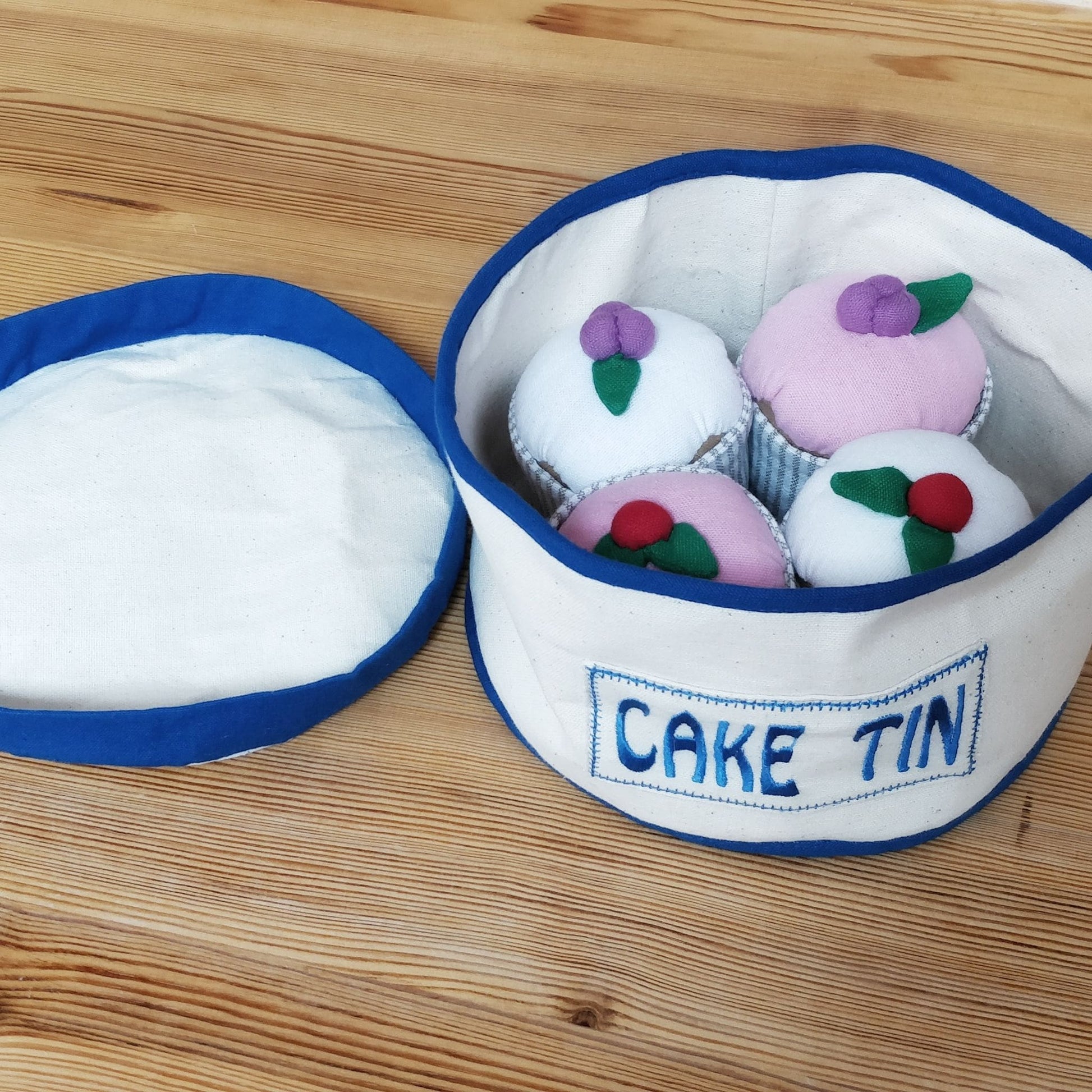 Cupcake Set in Fair Trade Cotton - open lid