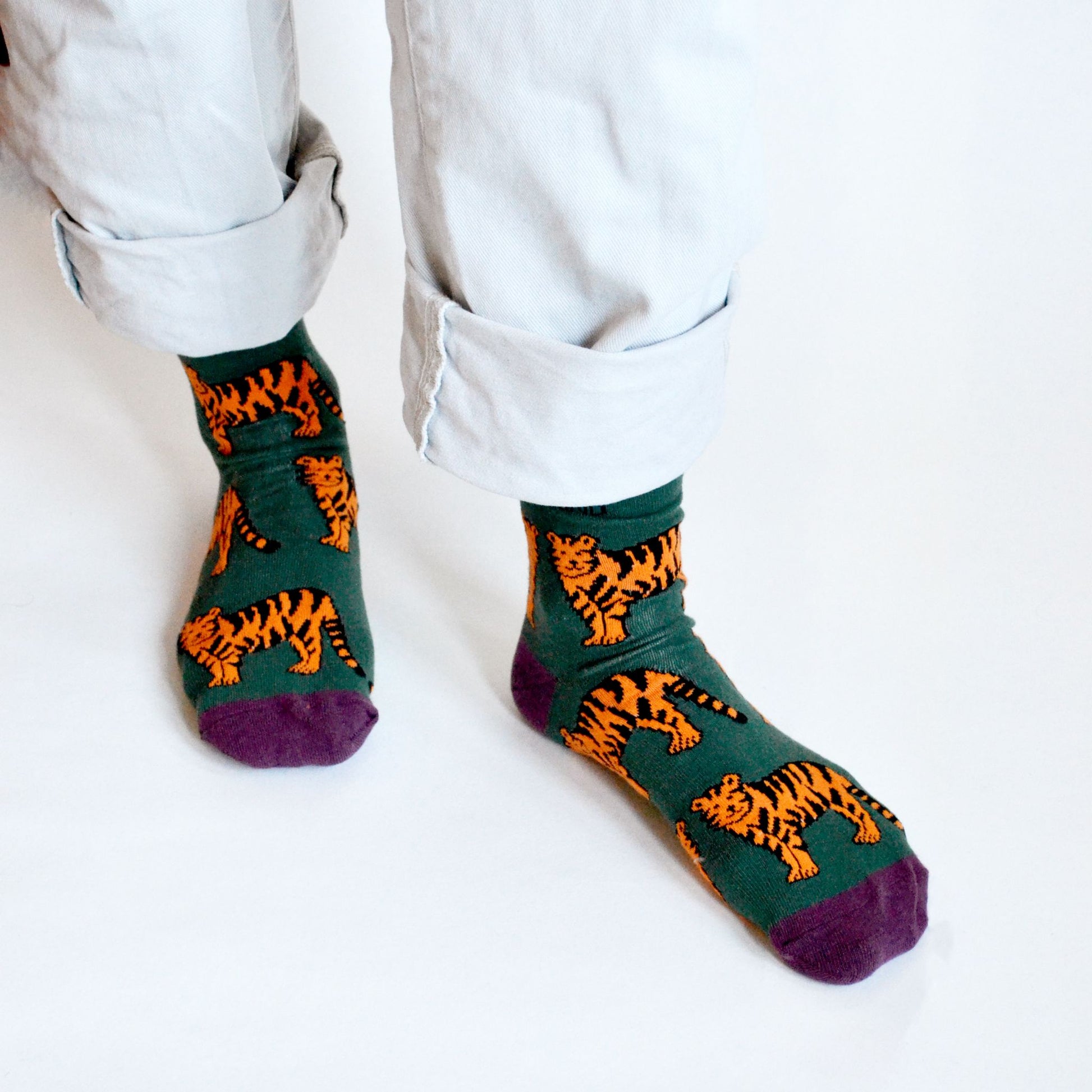 Socks Protecting Tigers - Bamboo Socks in 2 Adult Sizes